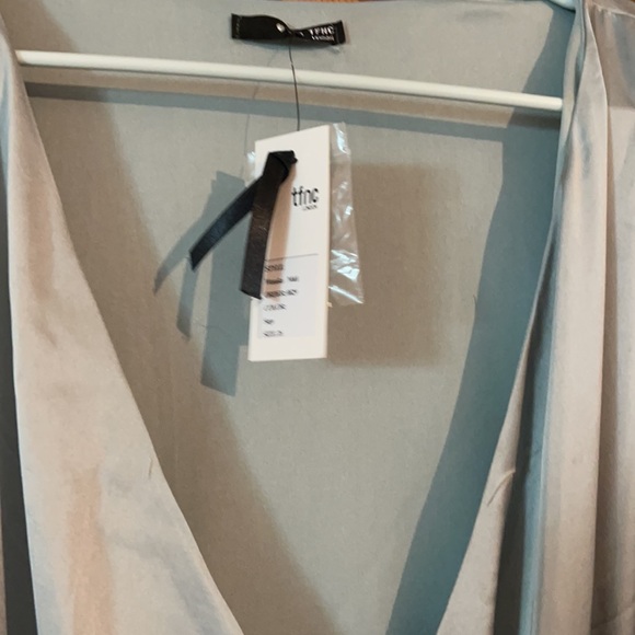 Sage satin midi wrap dress - Picture 4 of 4